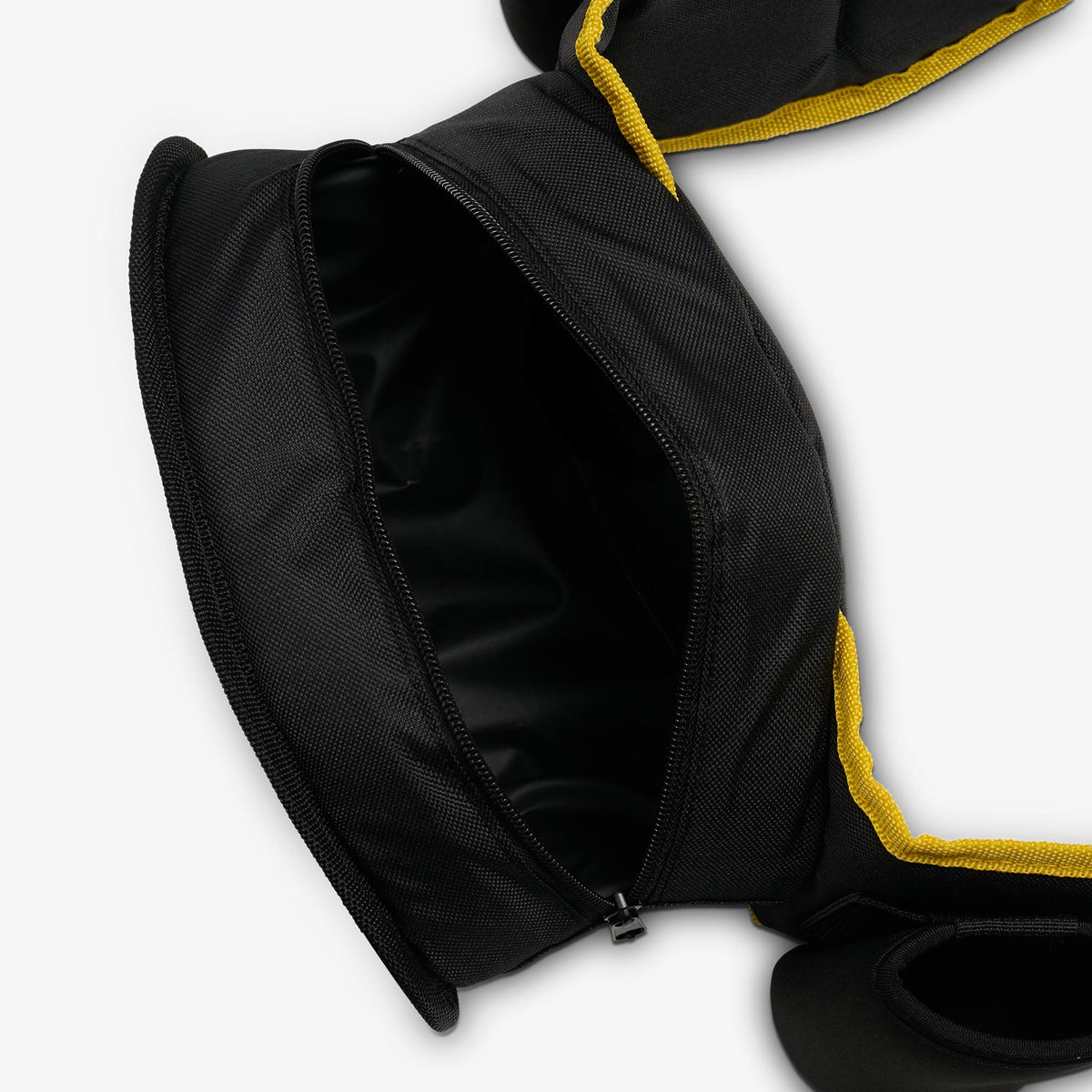 dc-super-heroes-batmantm-belt-fanny-pack-cooler-j2 00027936-O2.jpg